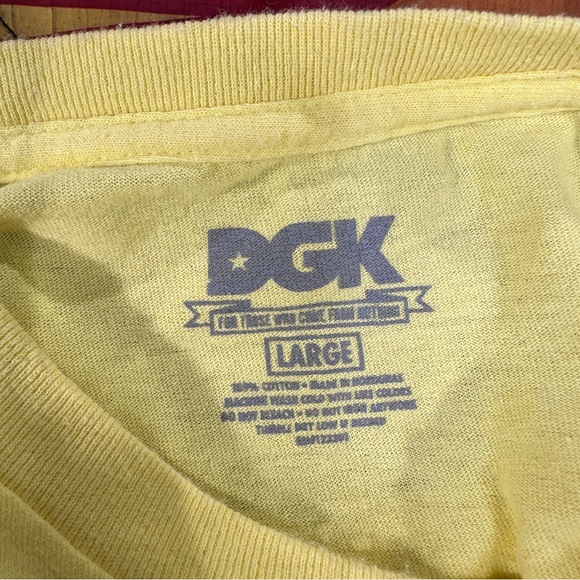 DGK Kobe Bryant Lakers Yellow Short Sleeve T-Shirt Men’s Size Large Skate - Picture 6 of 6